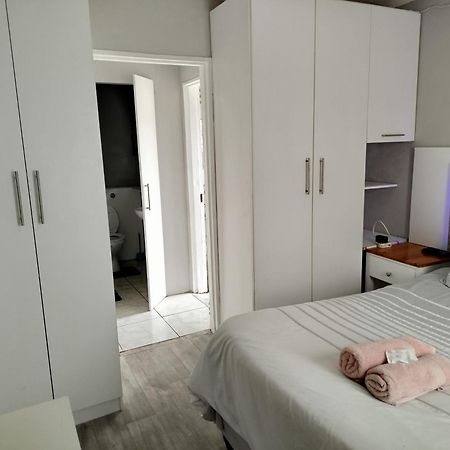 High View Accommodation Източен Лондон Екстериор снимка